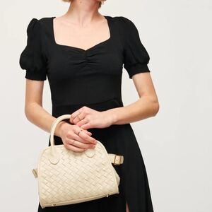 NWT: Brand: Urban Expressions Color: Oatmilk Product:Woven Satchel Handbag